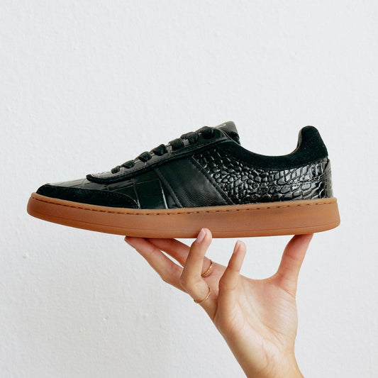 Quincy Low-Top Sneakers | Black