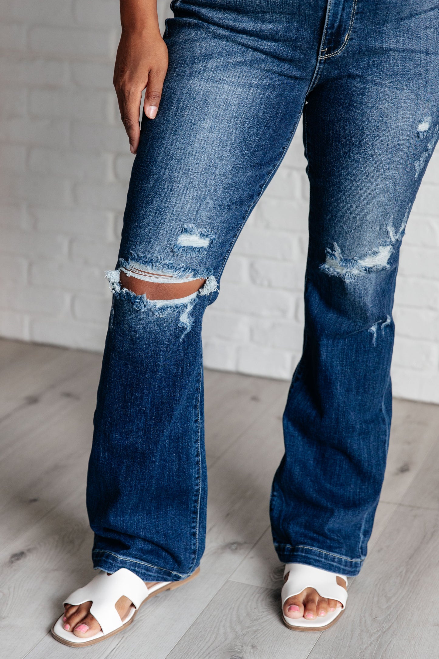 Mila Mid-Rise Distressed Bootcut Jeans | Judy Blue