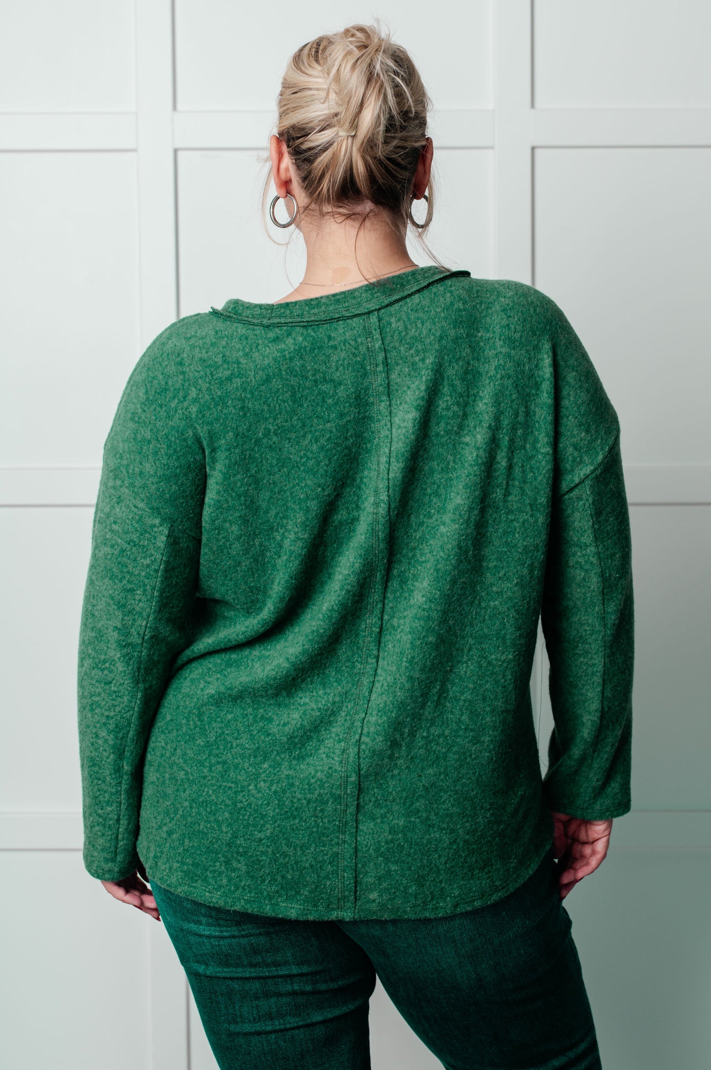 Simple Silhouette Brushed Hacci Sweater | Dark Green