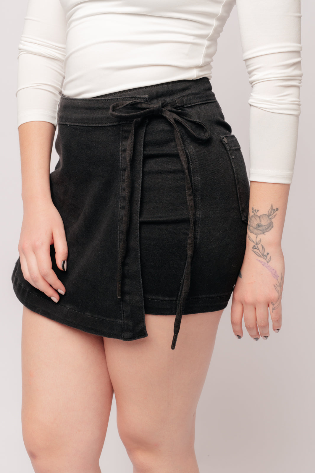 Bentli High-Rise Denim Skorts | Black | Judy Blue