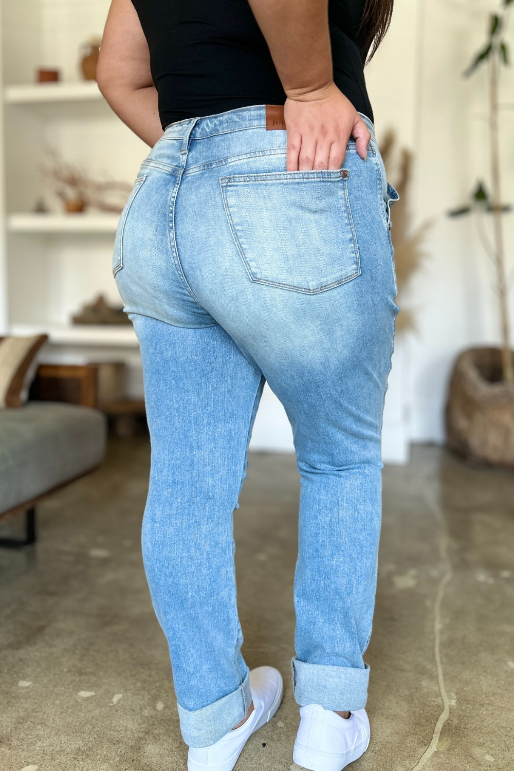 Denver Distressed Straight Jeans | Judy Blue