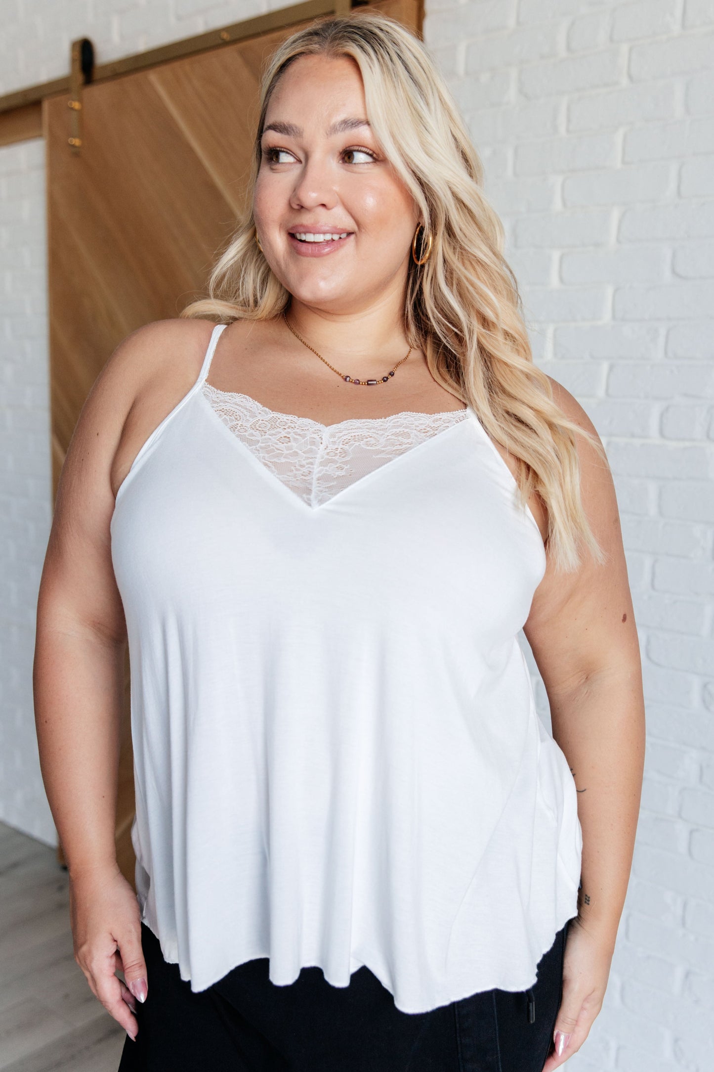 A Gleam in Her Eyes Lace Cami | Ivory