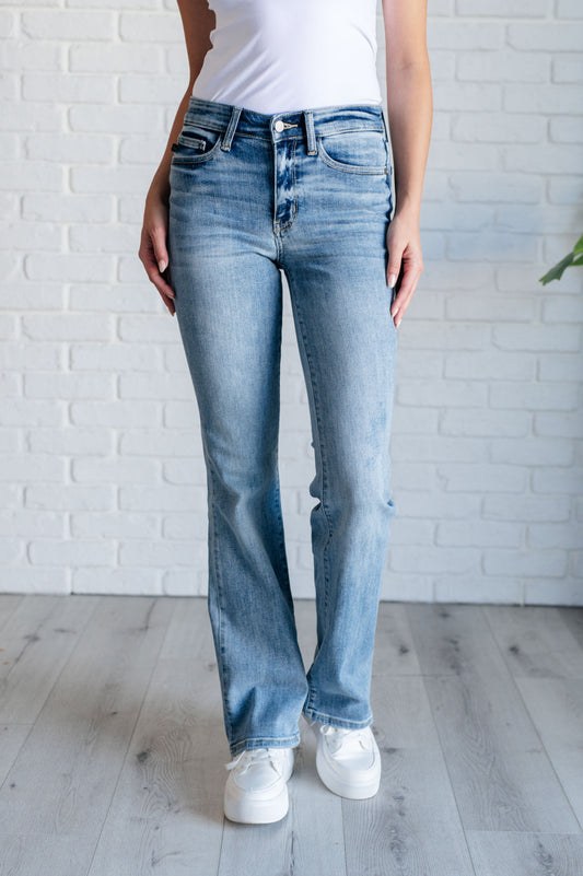 Alana Mid-Rise Clean Bootcut Jeans | Judy Blue