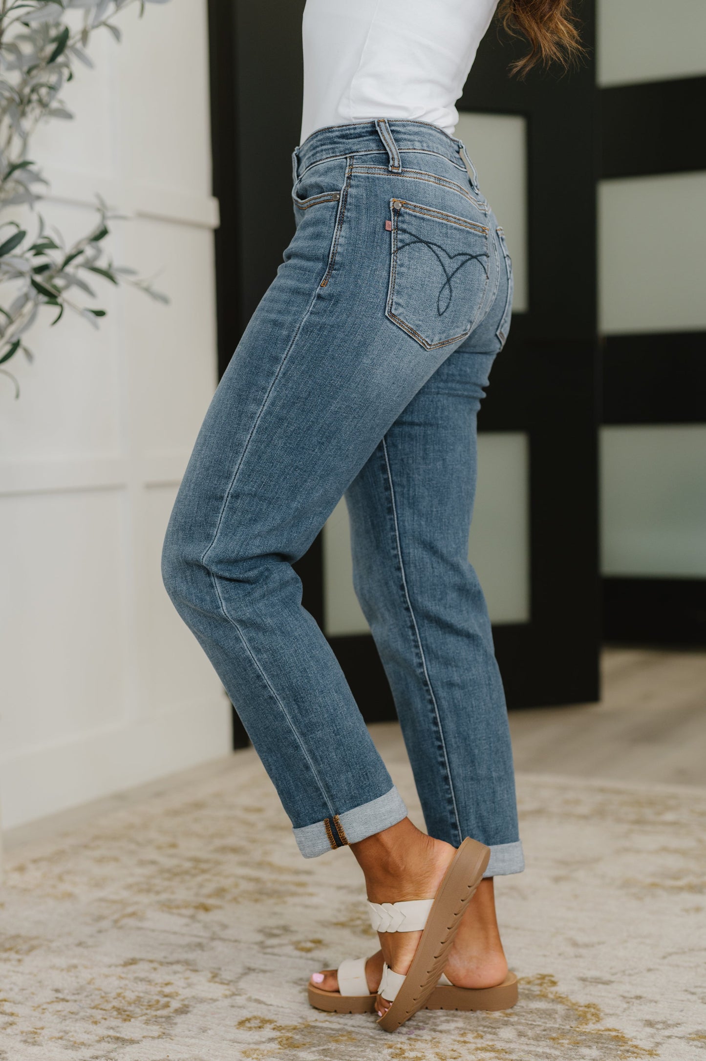 Colette Mid-Rise Boyfriend Classic Cuffed Jeans | Judy Blue