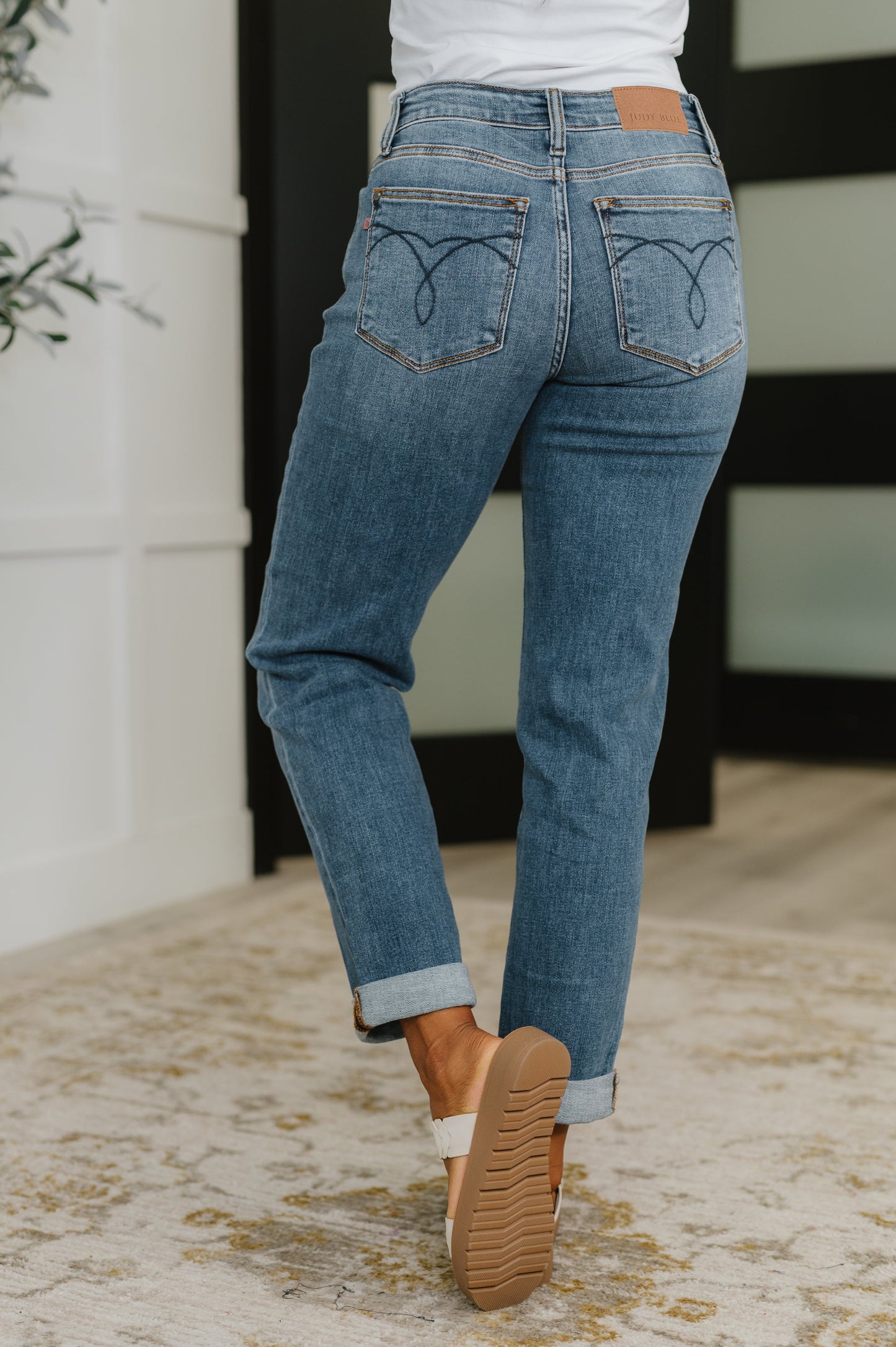 Colette Mid-Rise Boyfriend Classic Cuffed Jeans | Judy Blue