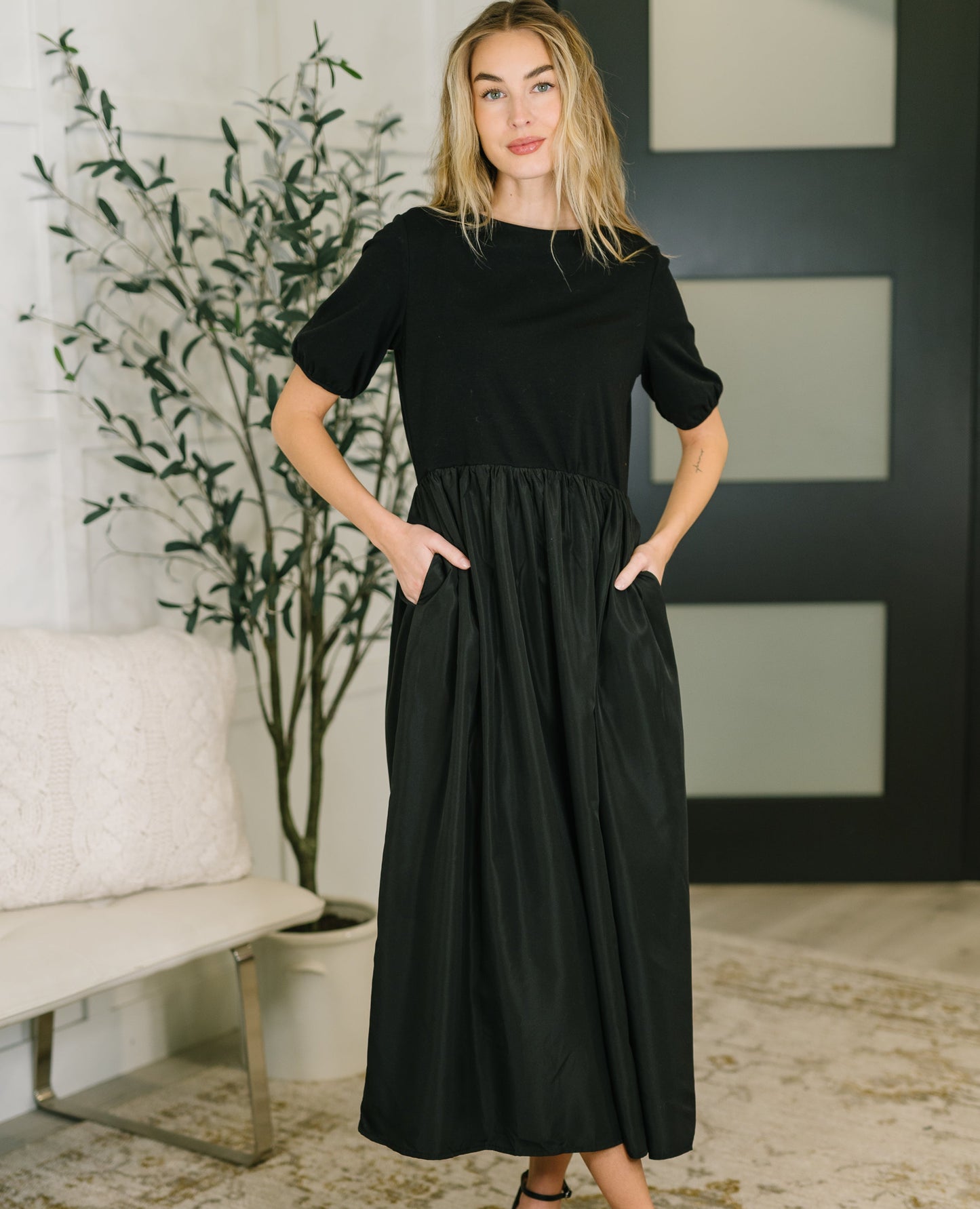 Charm Midi Black Dress