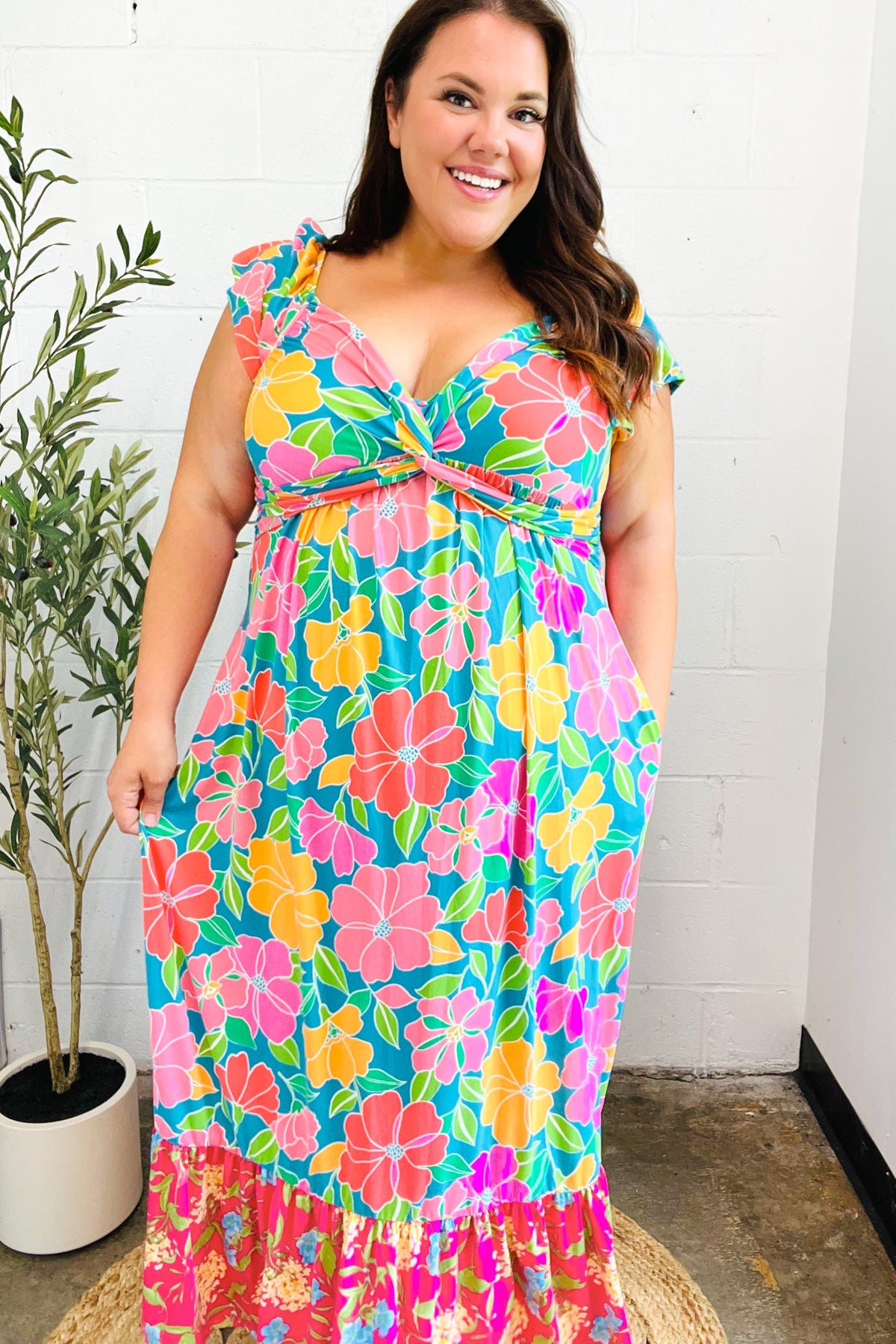 Vacay Vibes Floral Sweetheart Twisted Maxi Dress