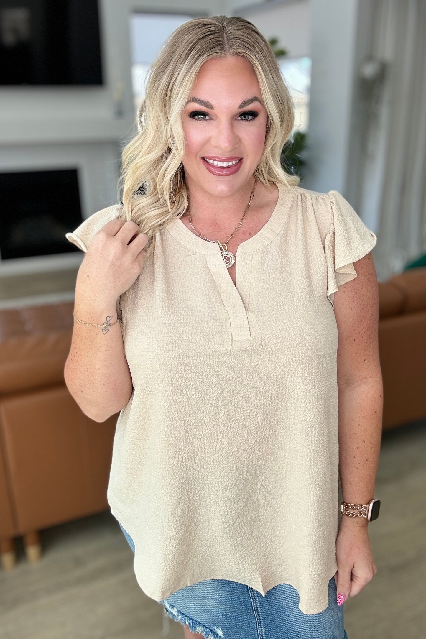 Mariana Crinkle Flutter Sleeve Top | Taupe