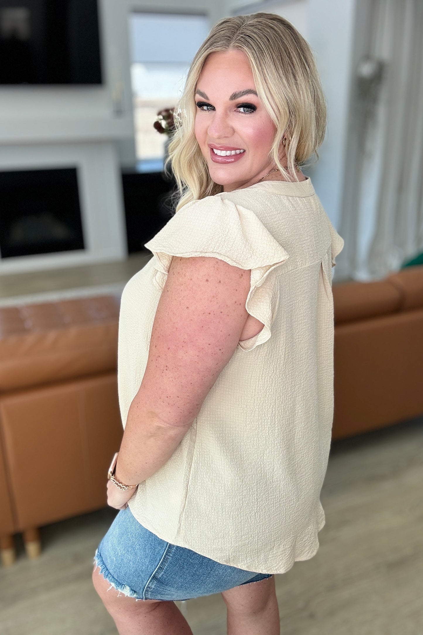 Mariana Crinkle Flutter Sleeve Top | Taupe