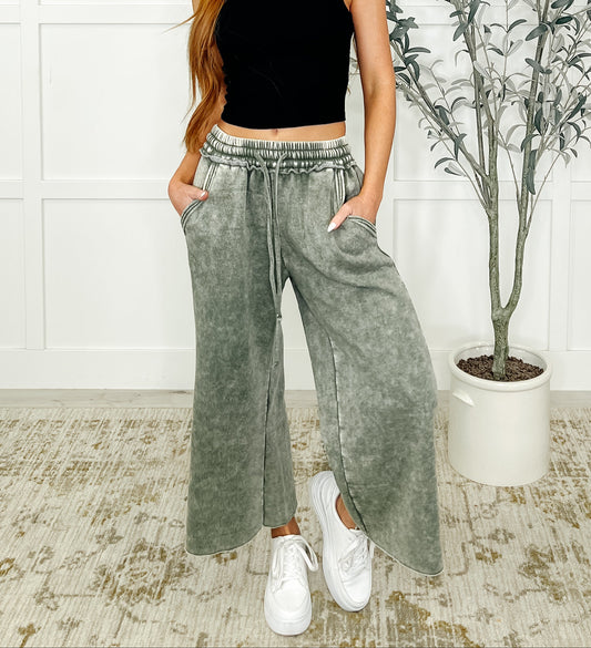 In or Out Wide Leg Cropped Pants | Lt Olive