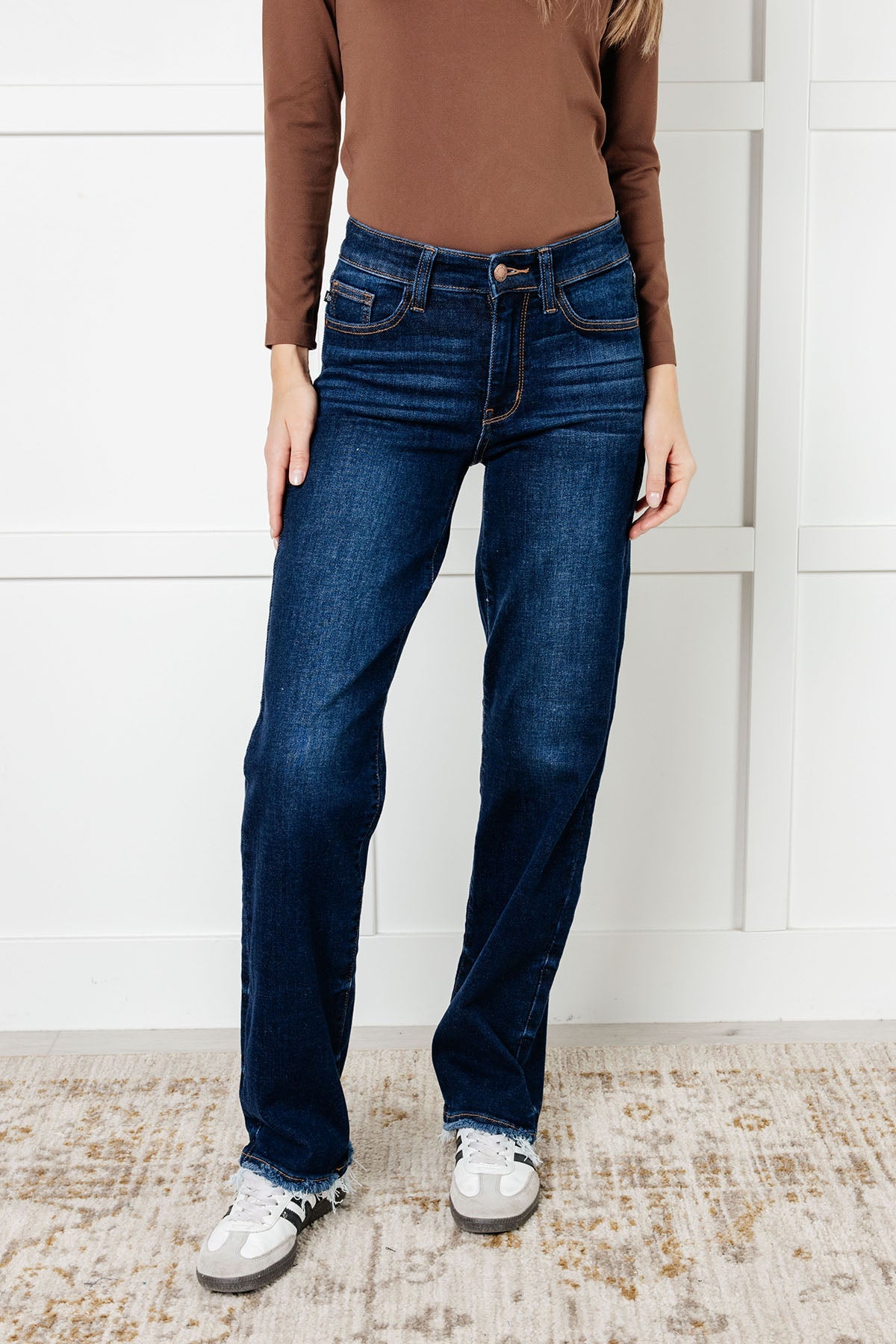 Jacqueline Mid-Rise Frayed Hem Straight Leg Jeans | Judy Blue