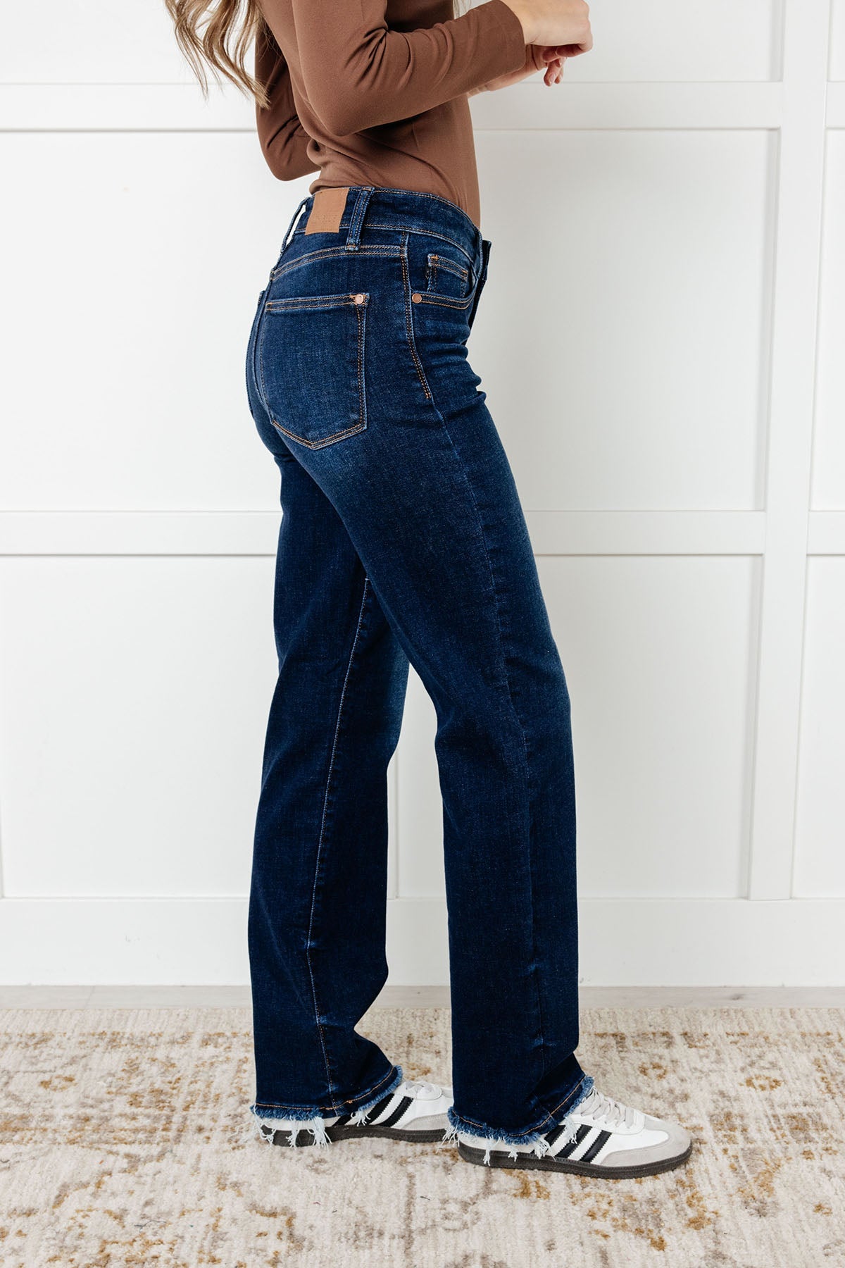 Jacqueline Mid-Rise Frayed Hem Straight Leg Jeans | Judy Blue