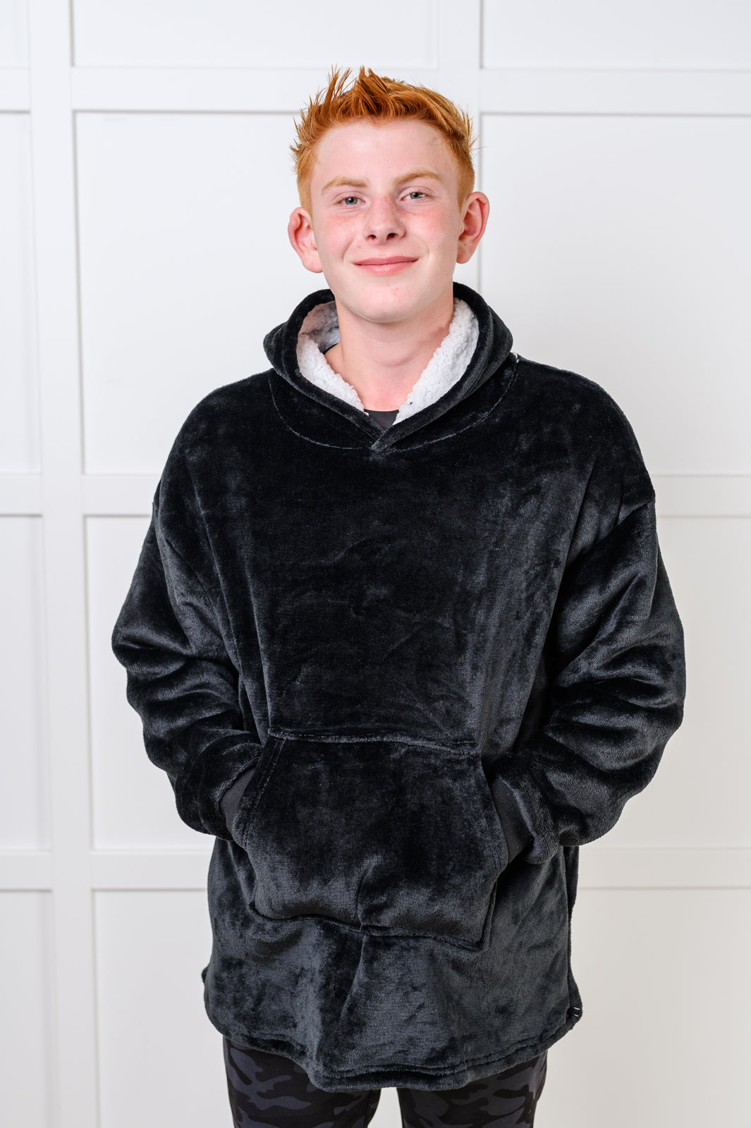 Oversized Hoodie Blanket | Black | Kid's