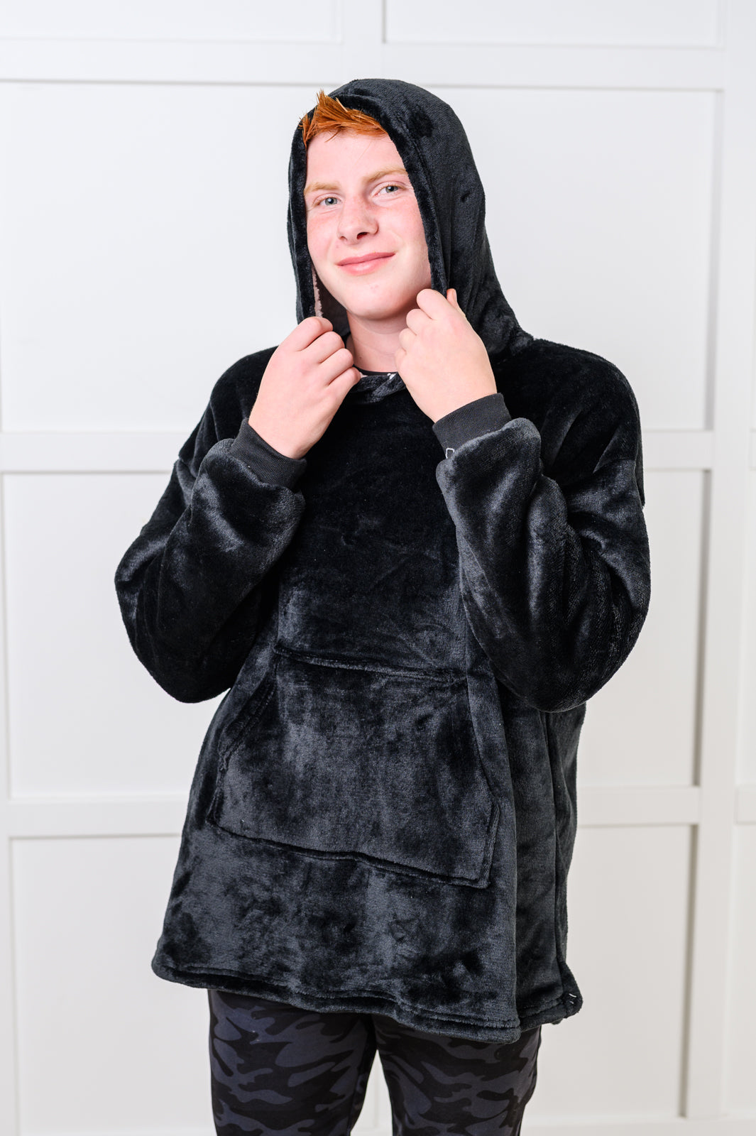 Oversized Hoodie Blanket | Black | Kid's