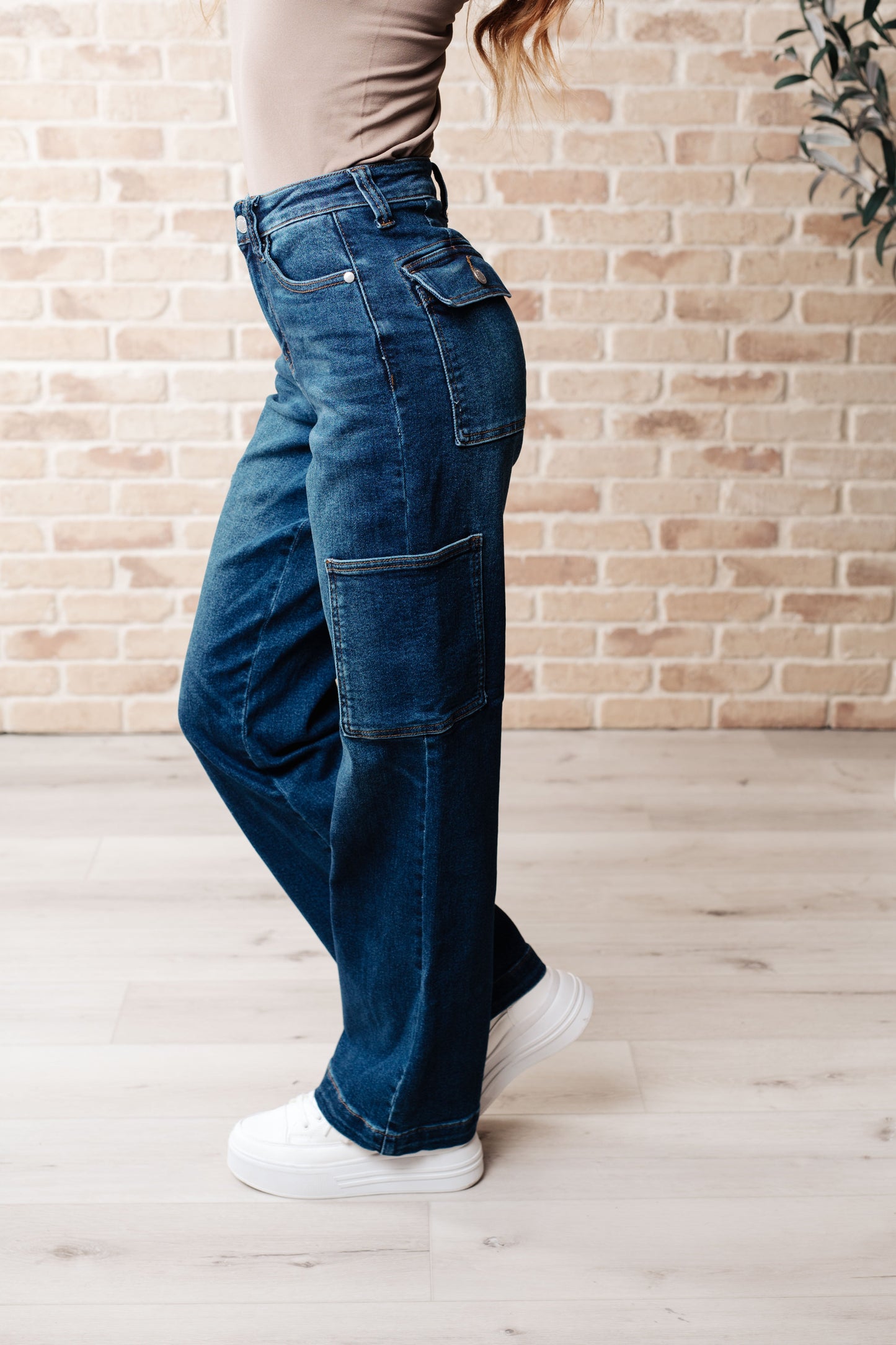 Leila High-Rise Cargo Straight Jeans | Judy Blue