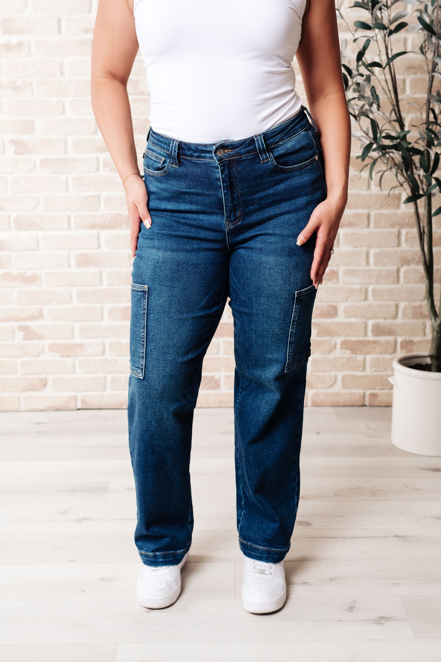 Leila High-Rise Cargo Straight Jeans | Judy Blue