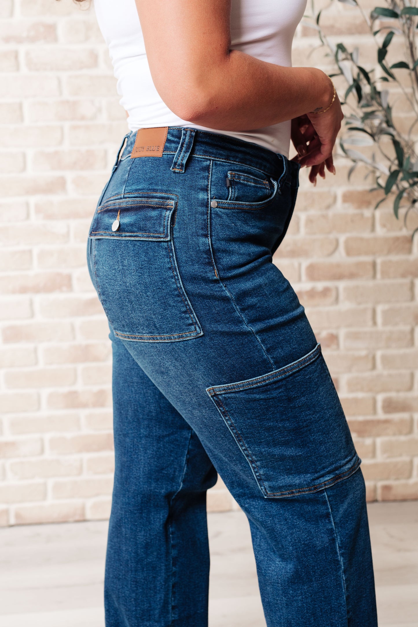 Leila High-Rise Cargo Straight Jeans | Judy Blue