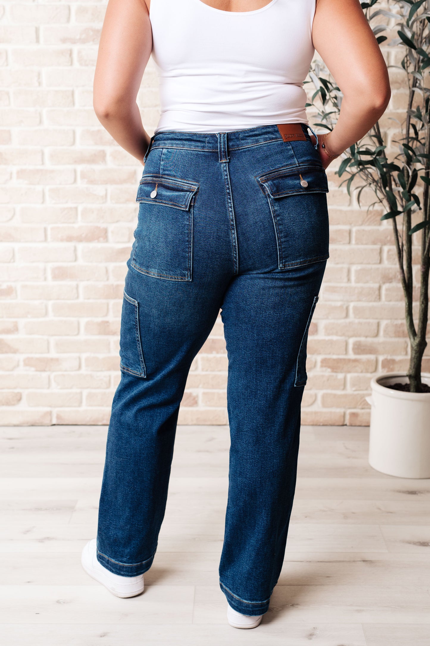 Leila High-Rise Cargo Straight Jeans | Judy Blue