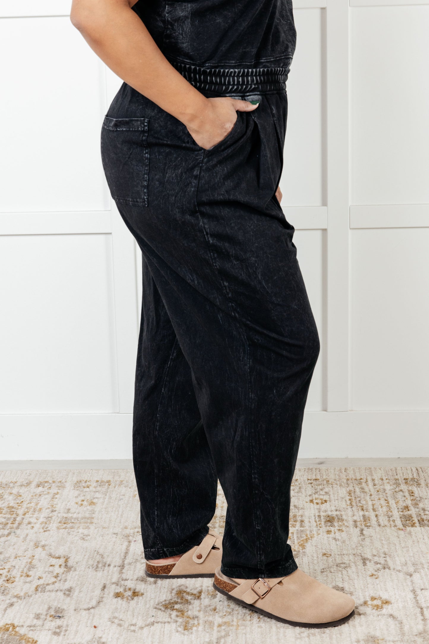 Limber Up Straight Leg Sweatpants | Black