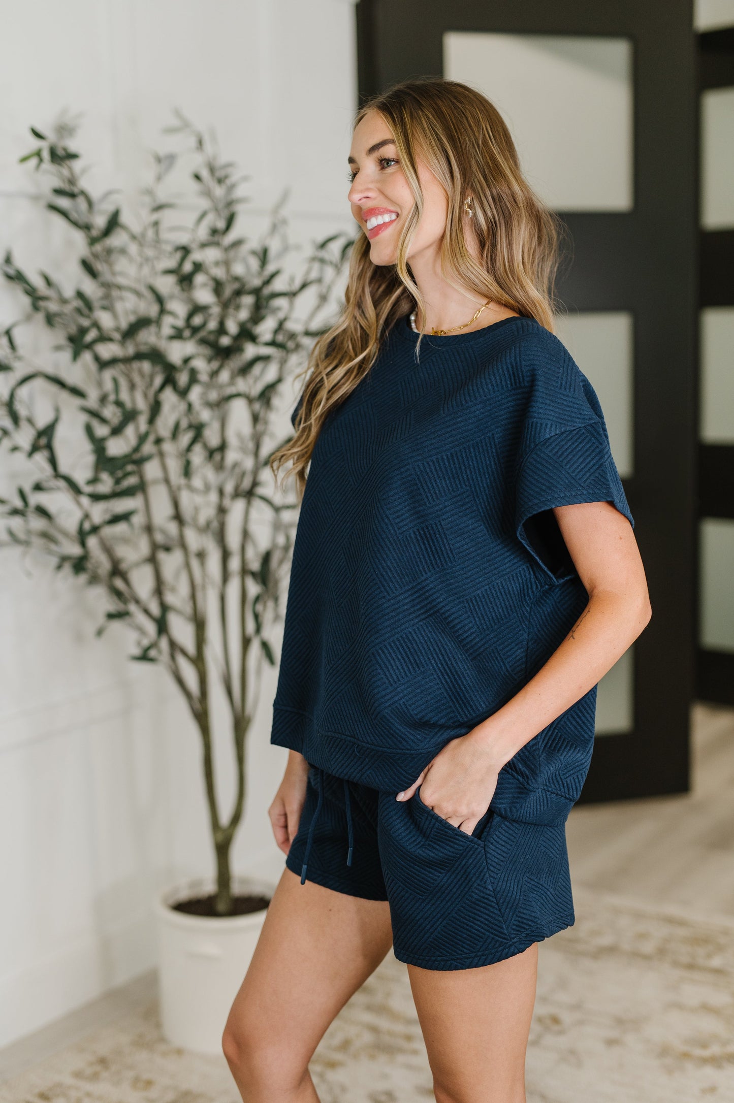 Love on the Loose Quilted Shorts | Navy