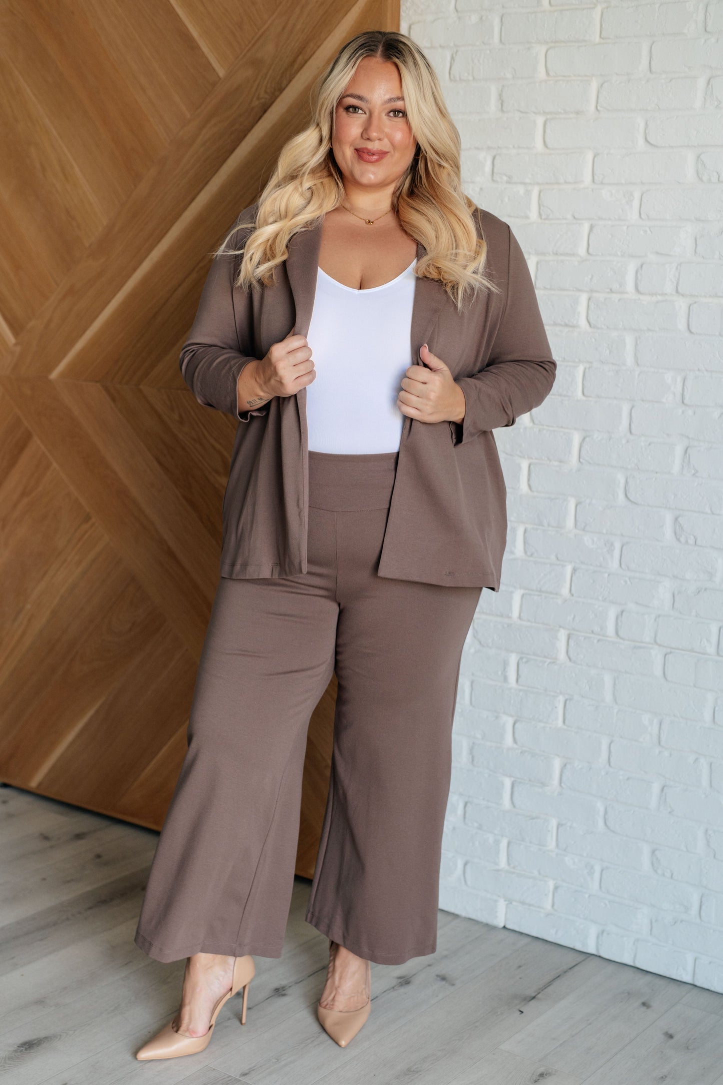 Magic Wide Leg Crop Pants | Dark Mocha