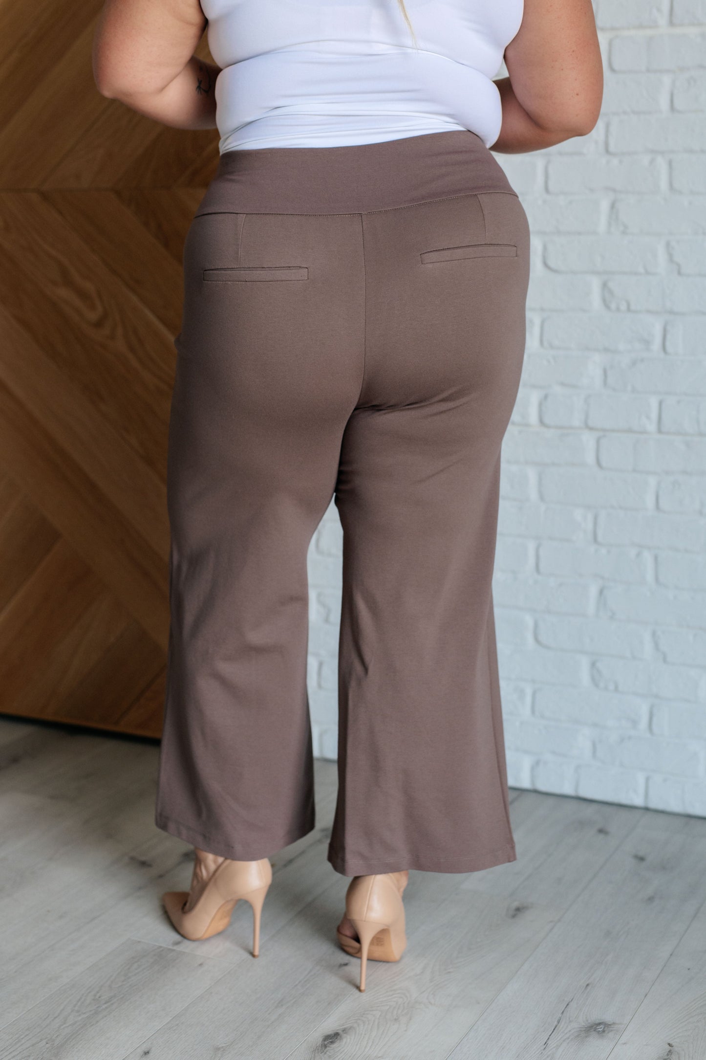 Magic Wide Leg Crop Pants | Dark Mocha