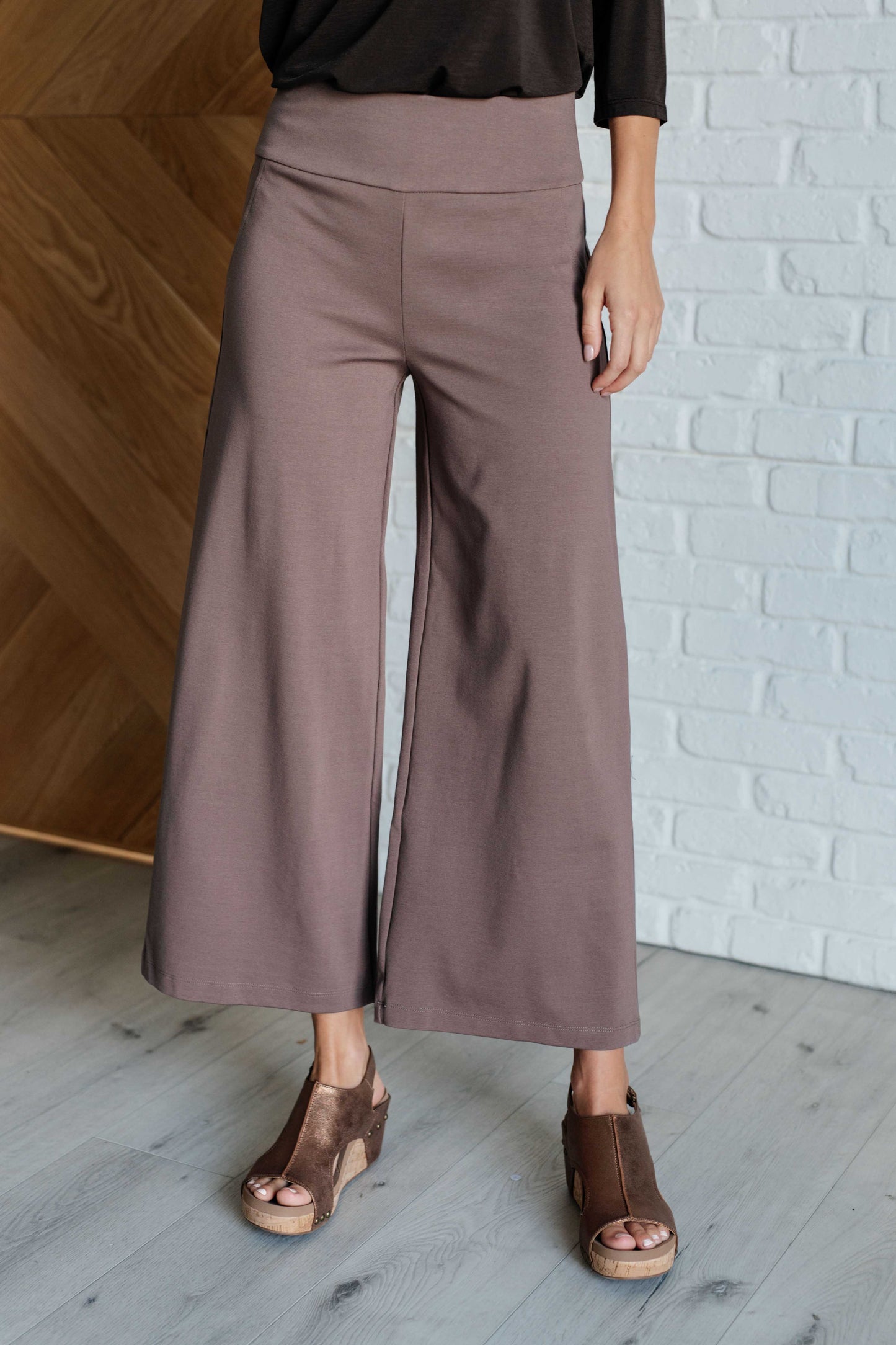 Magic Wide Leg Crop Pants | Dark Mocha