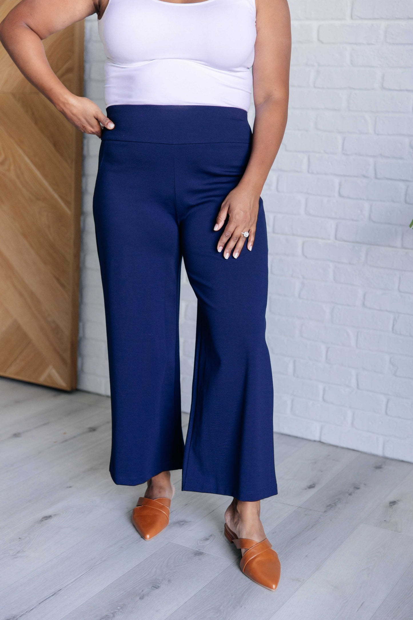 Magic Wide Leg Crop Pants | Navy