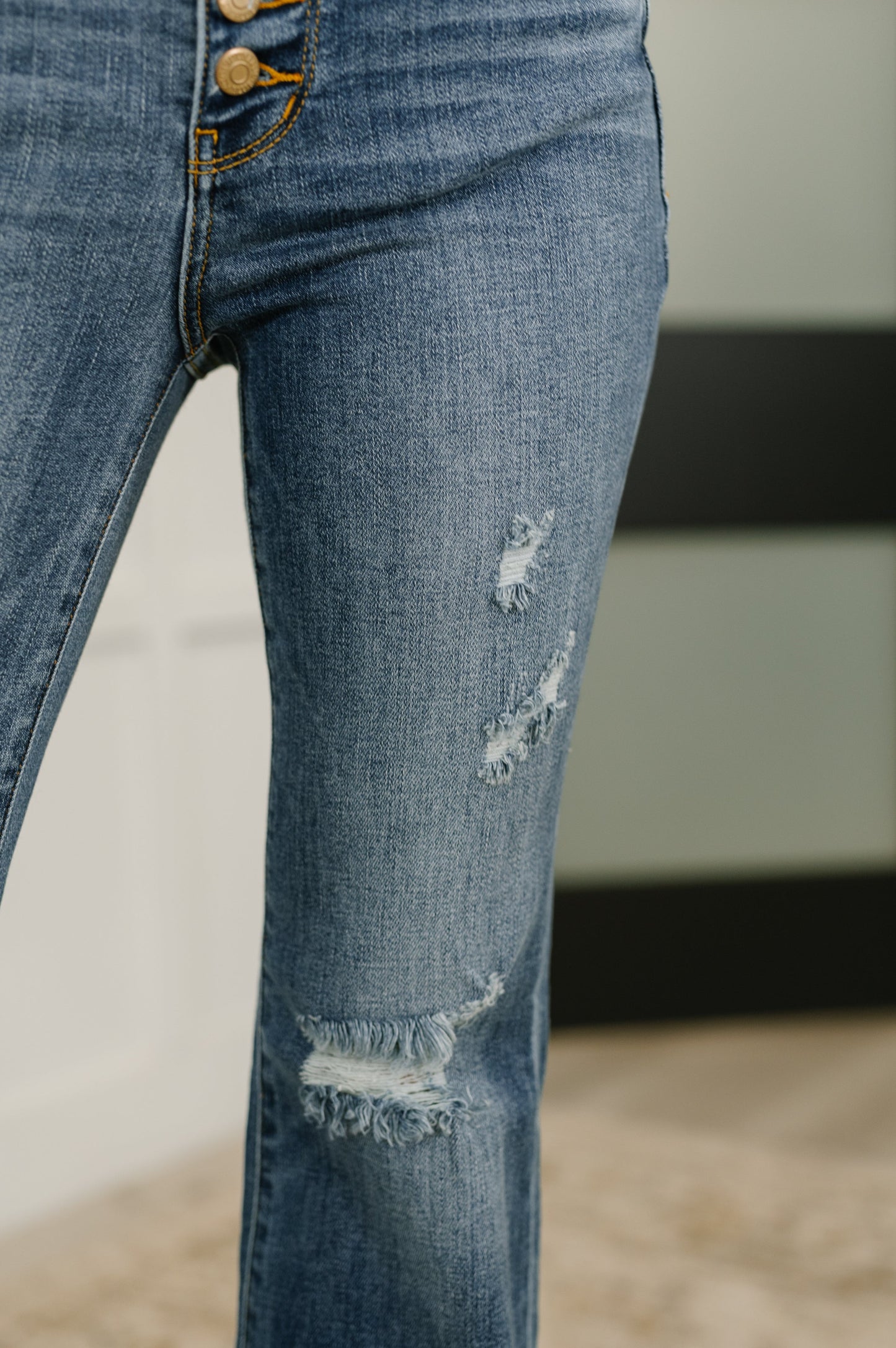 Marion Mid-Rise Destroyed Jeans | Judy Blue