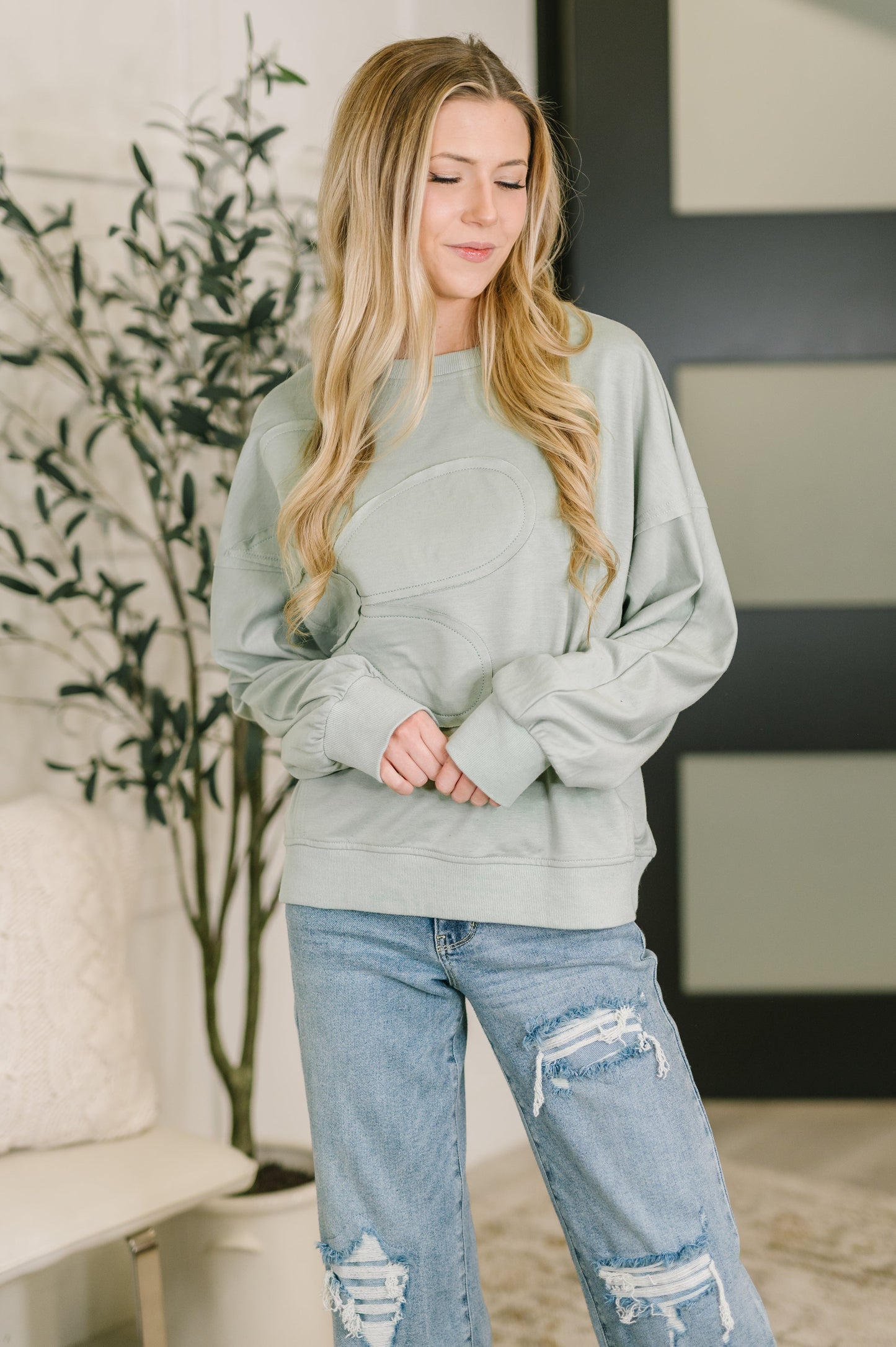 Petal Poise Floral Pullover | Ivy