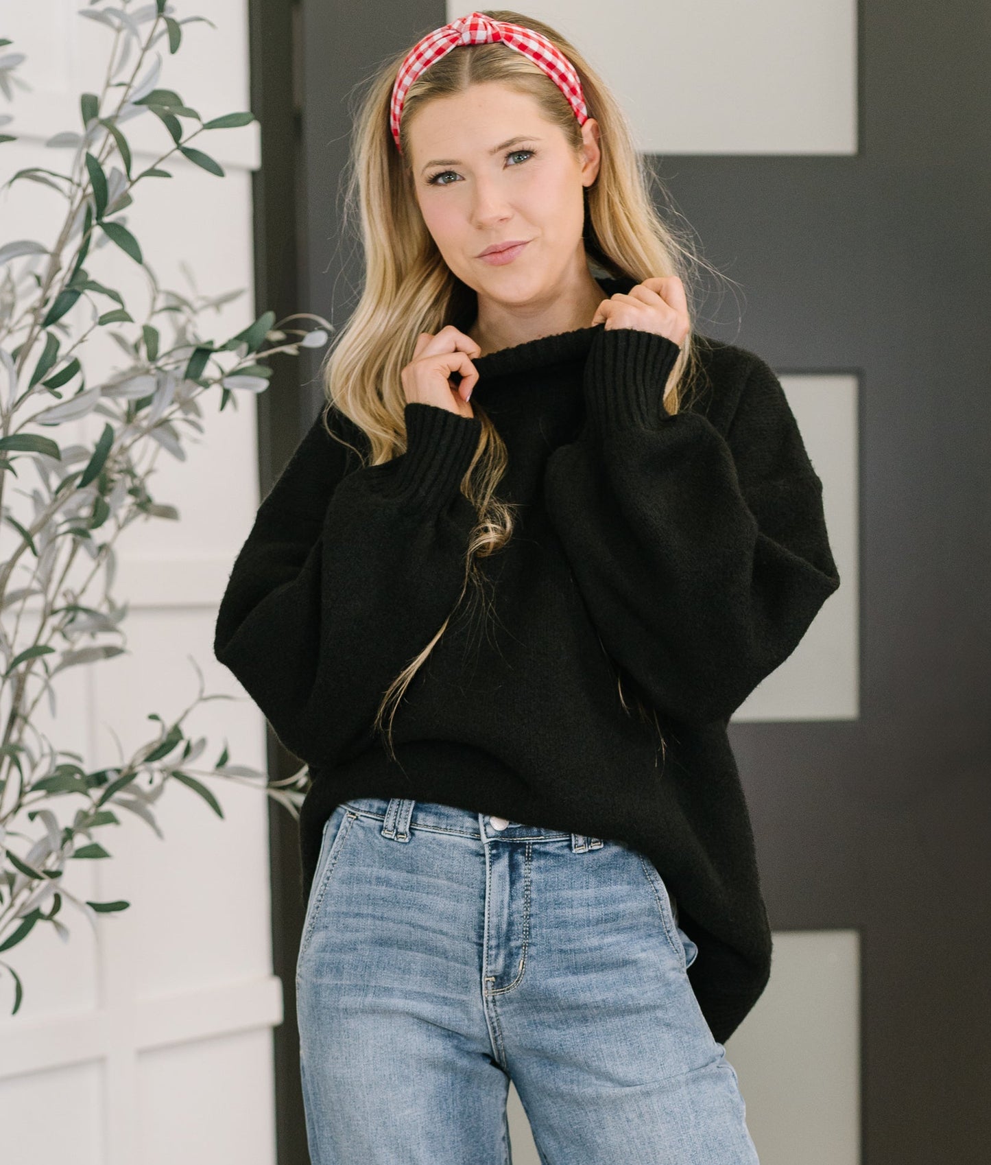 Right to the Core Pullover | Black