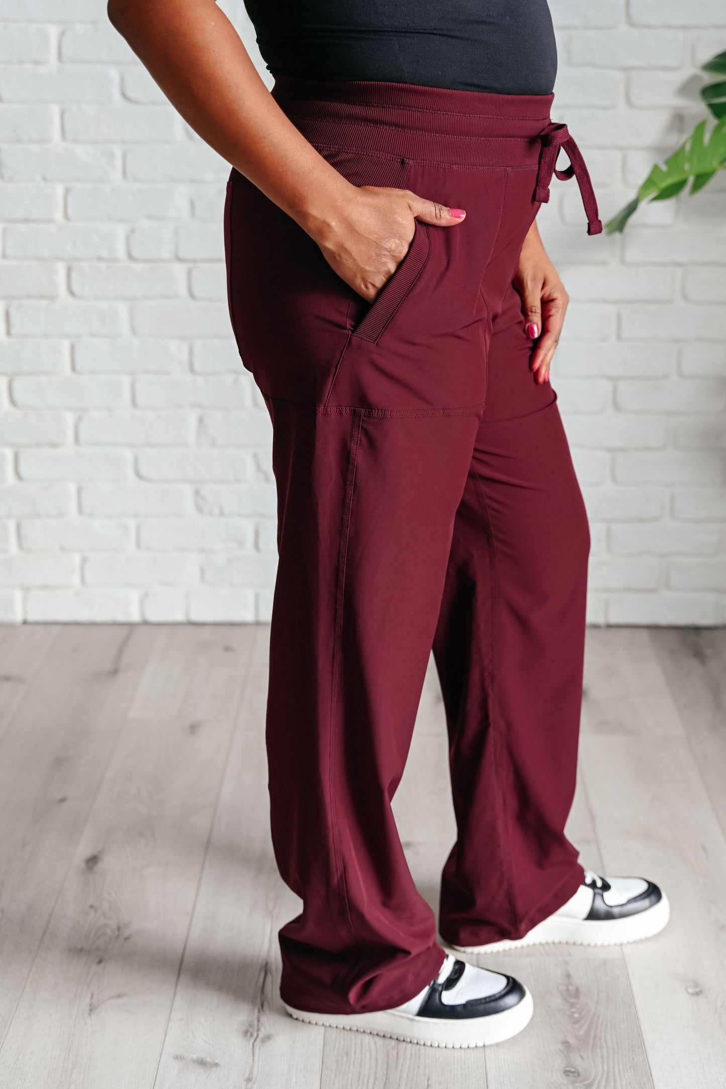 Runner's High Drawstring Joggers | Red Merlot