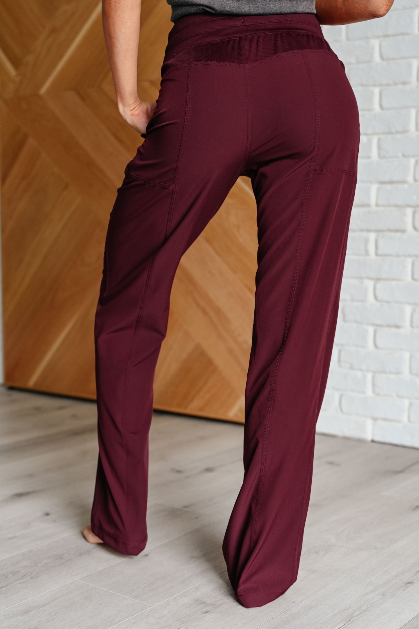 Runner's High Drawstring Joggers | Red Merlot