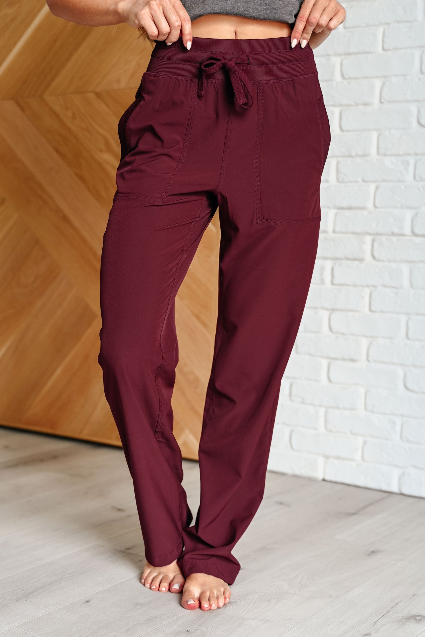 Runner's High Drawstring Joggers | Red Merlot