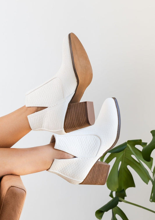 Tarim Booties | White