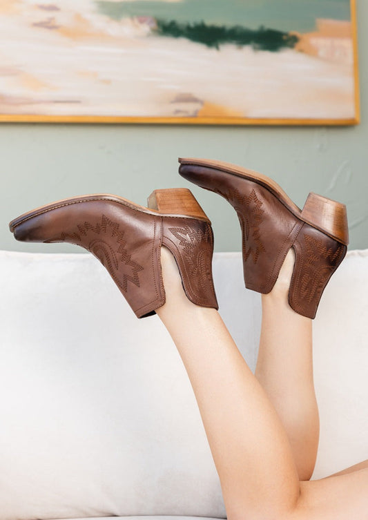 Kickin' Booties | Brown