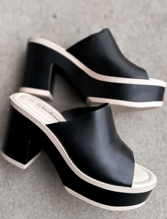 Cherish The Moments Platform Sandals | Black