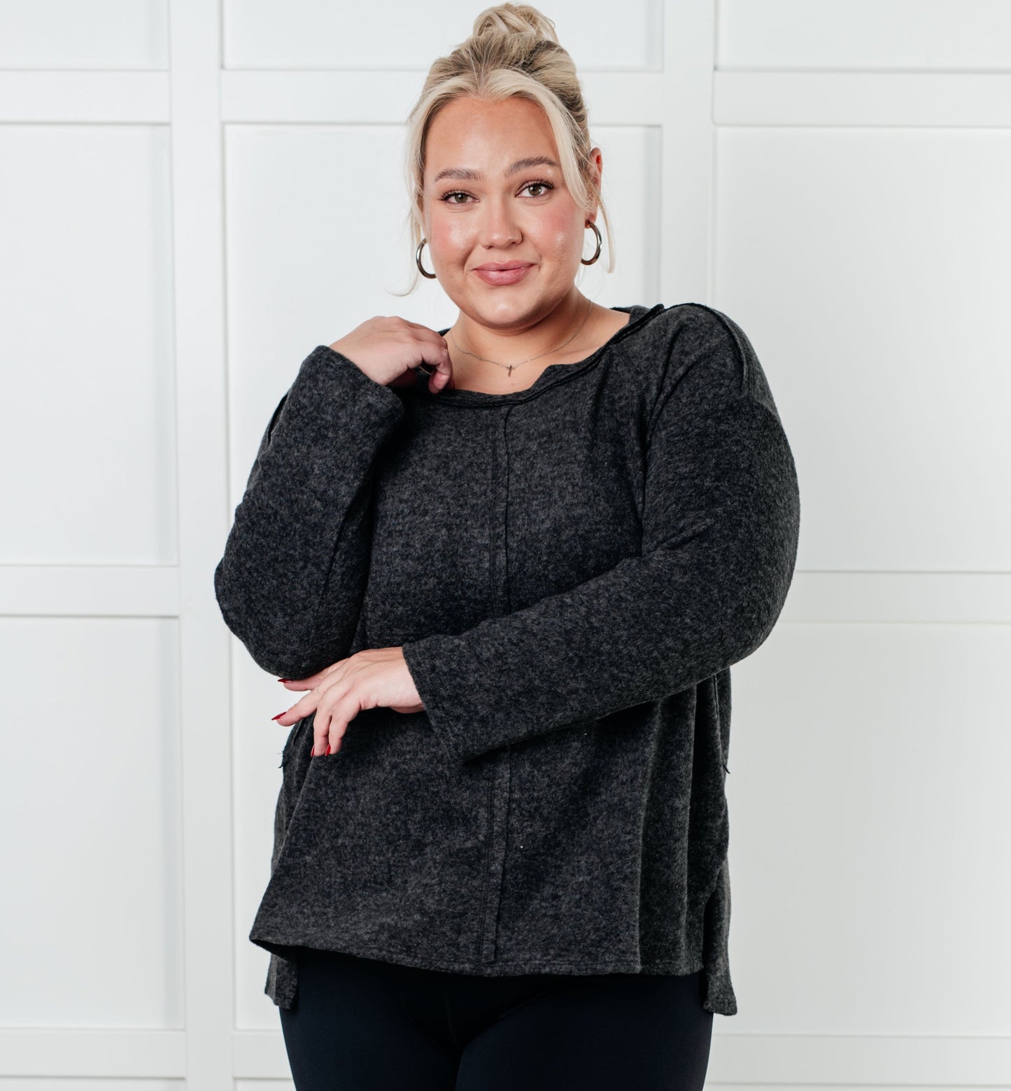 Simple Silhouette Brushed Hacci Sweater | Black