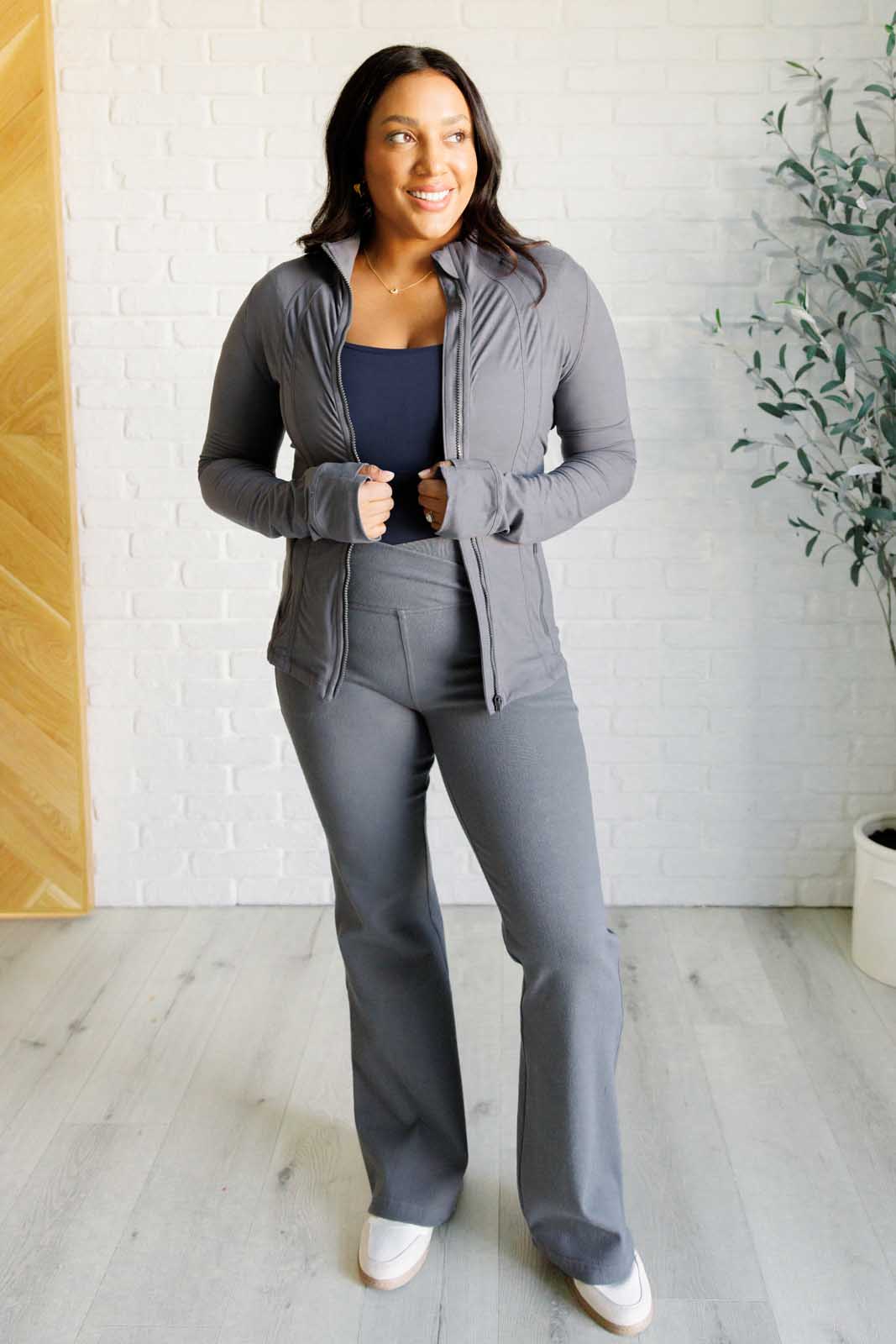 Staying Swift Activewear Jacket | Titanium