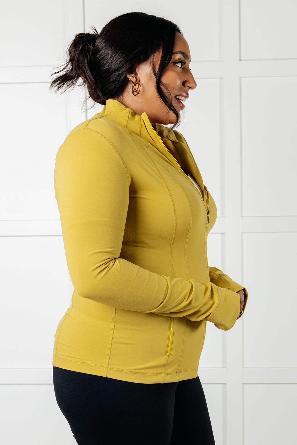 Staying Swift Activewear Jacket | Yellow Pear