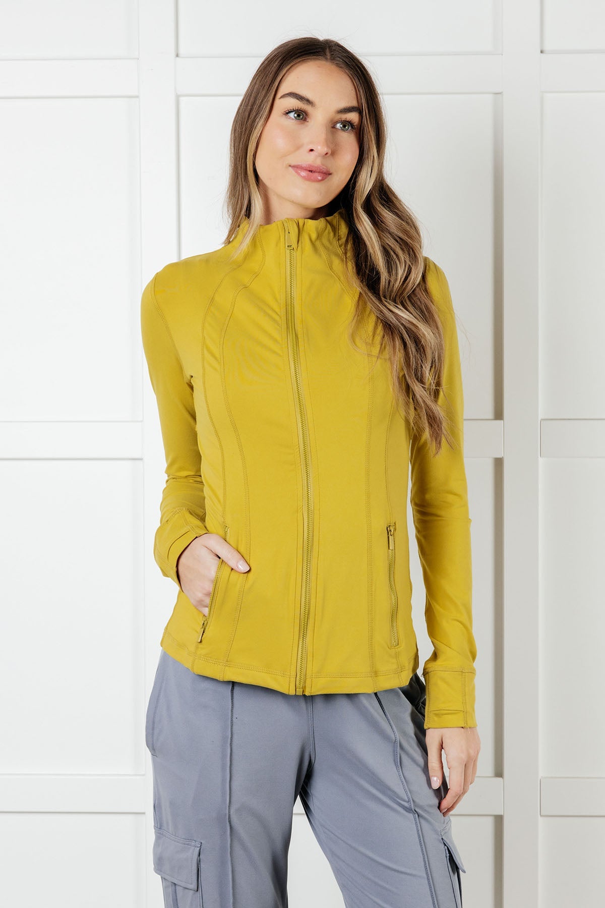 Staying Swift Activewear Jacket | Yellow Pear