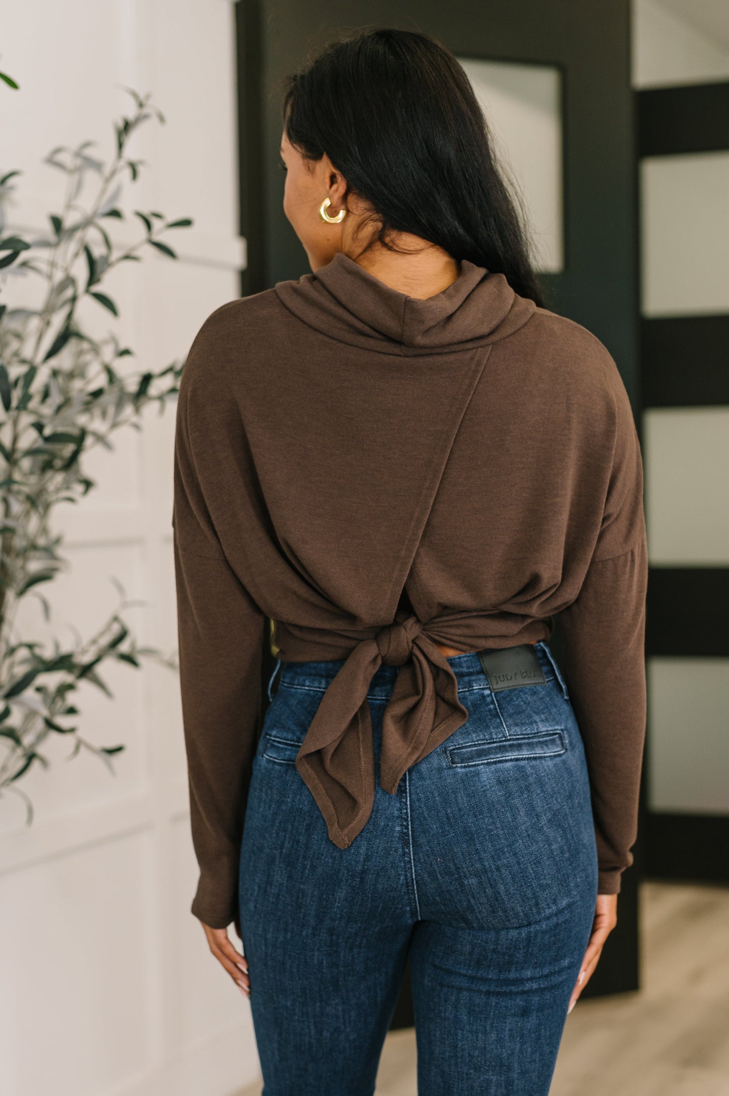Travel Destination Pullover | Chocolate