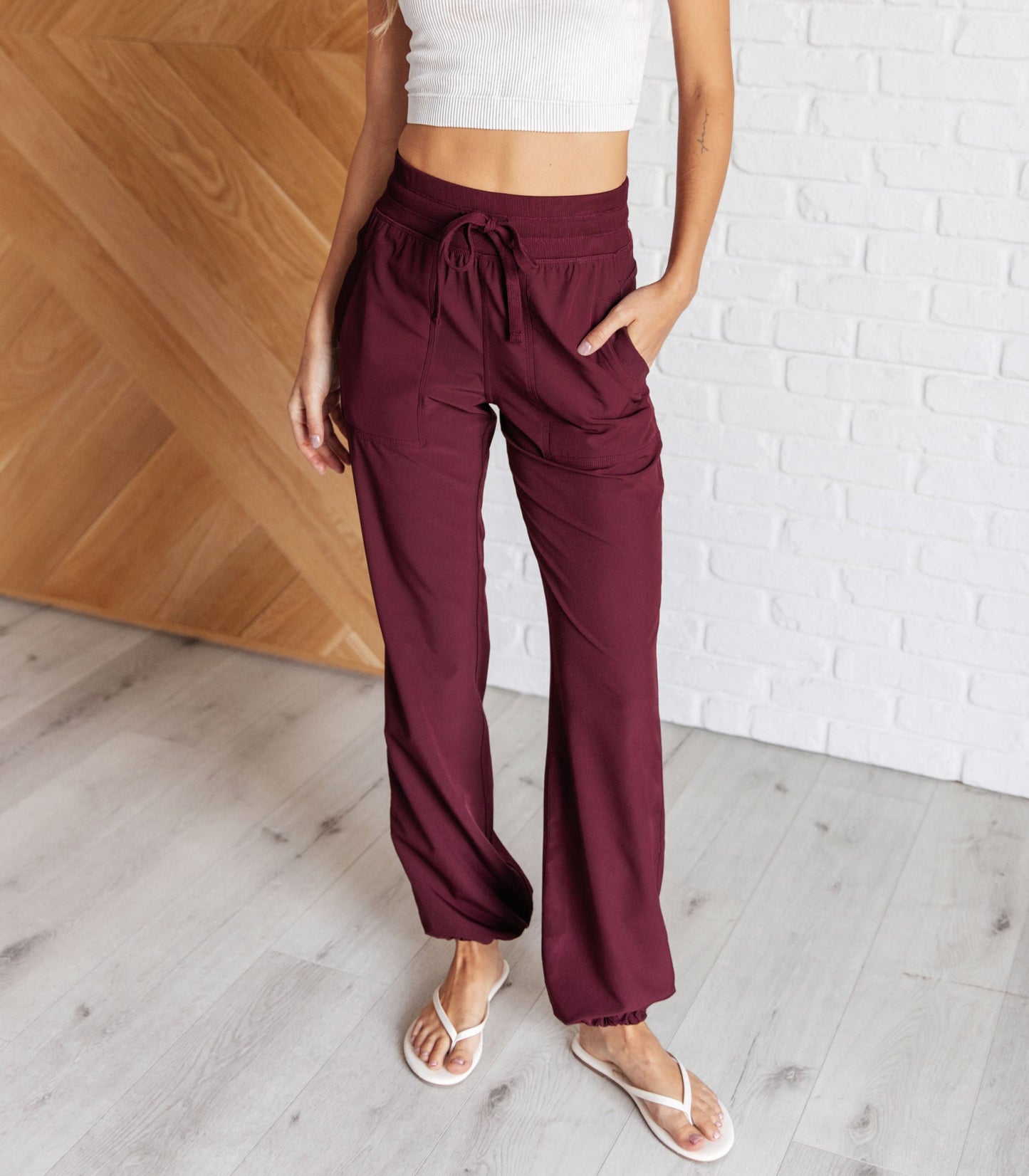 Runner's High Drawstring Joggers | Red Merlot