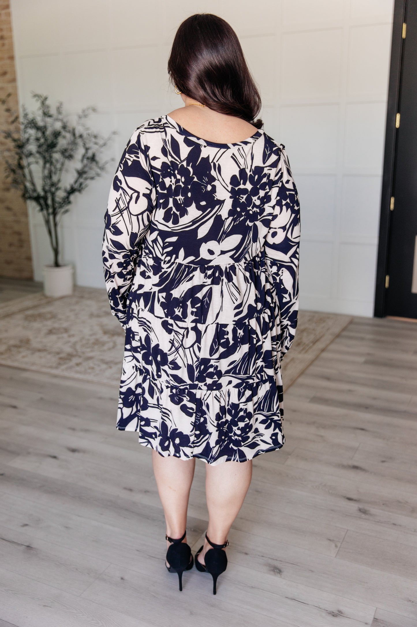 Worthwhile Moment Floral Tiered Dress | Oatmeal & Navy