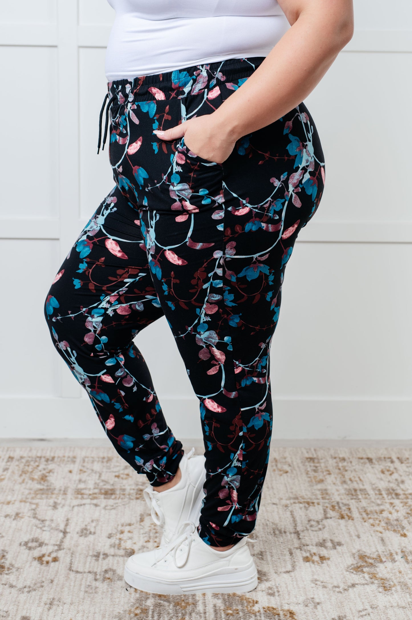 Your New Favorite Joggers | Luminescence Vine