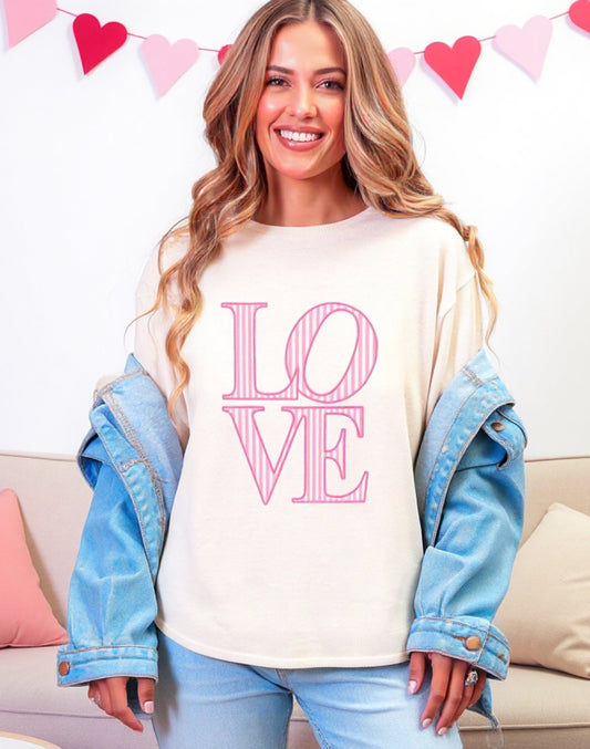 LOVE Graphic Tee