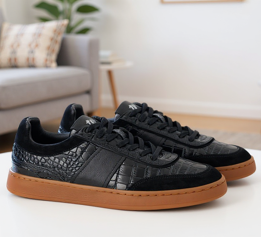 Quincy Low-Top Sneakers | Black