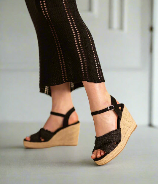 Elinor Wedge Sandals | Black