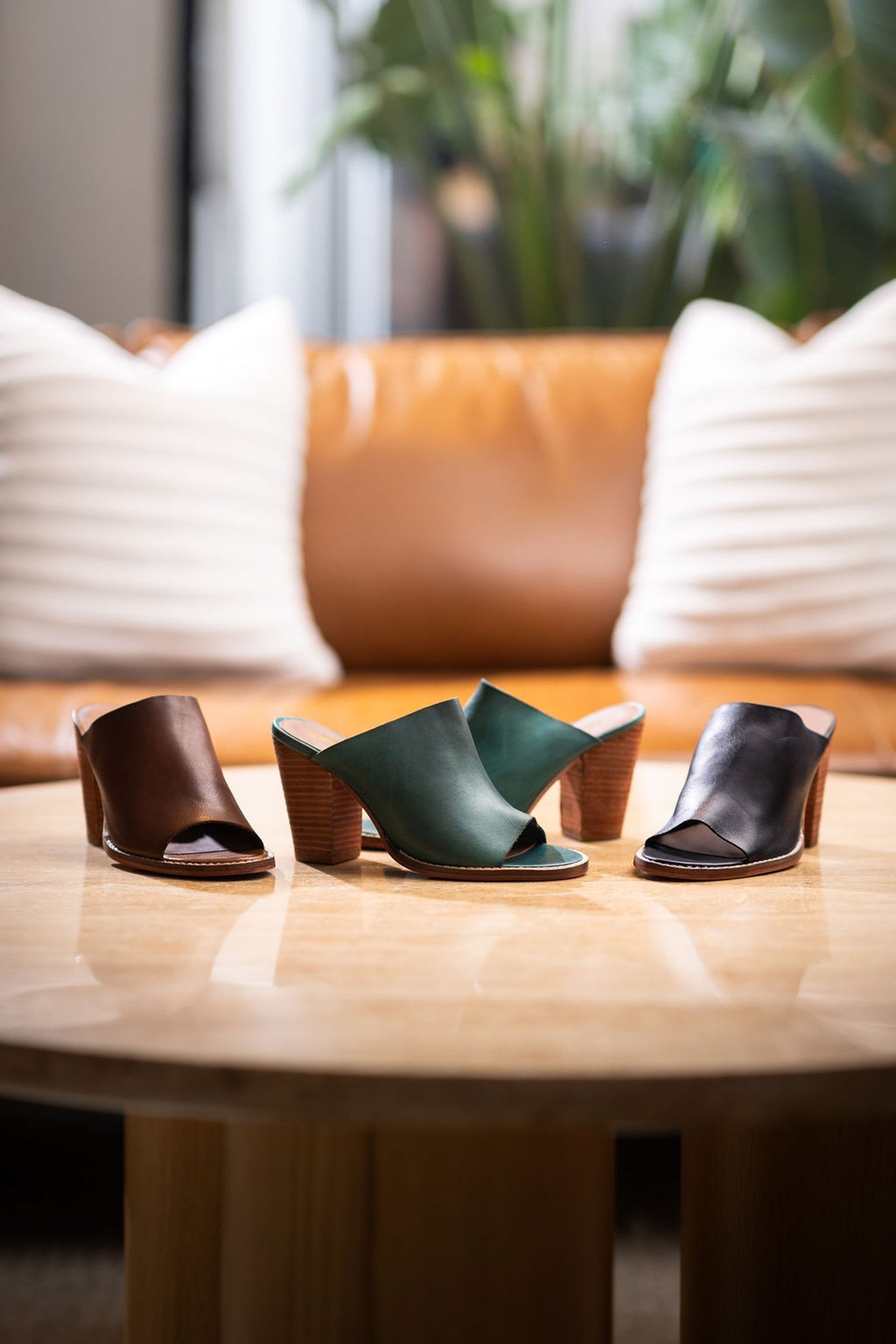 Hallie Sandals | Black