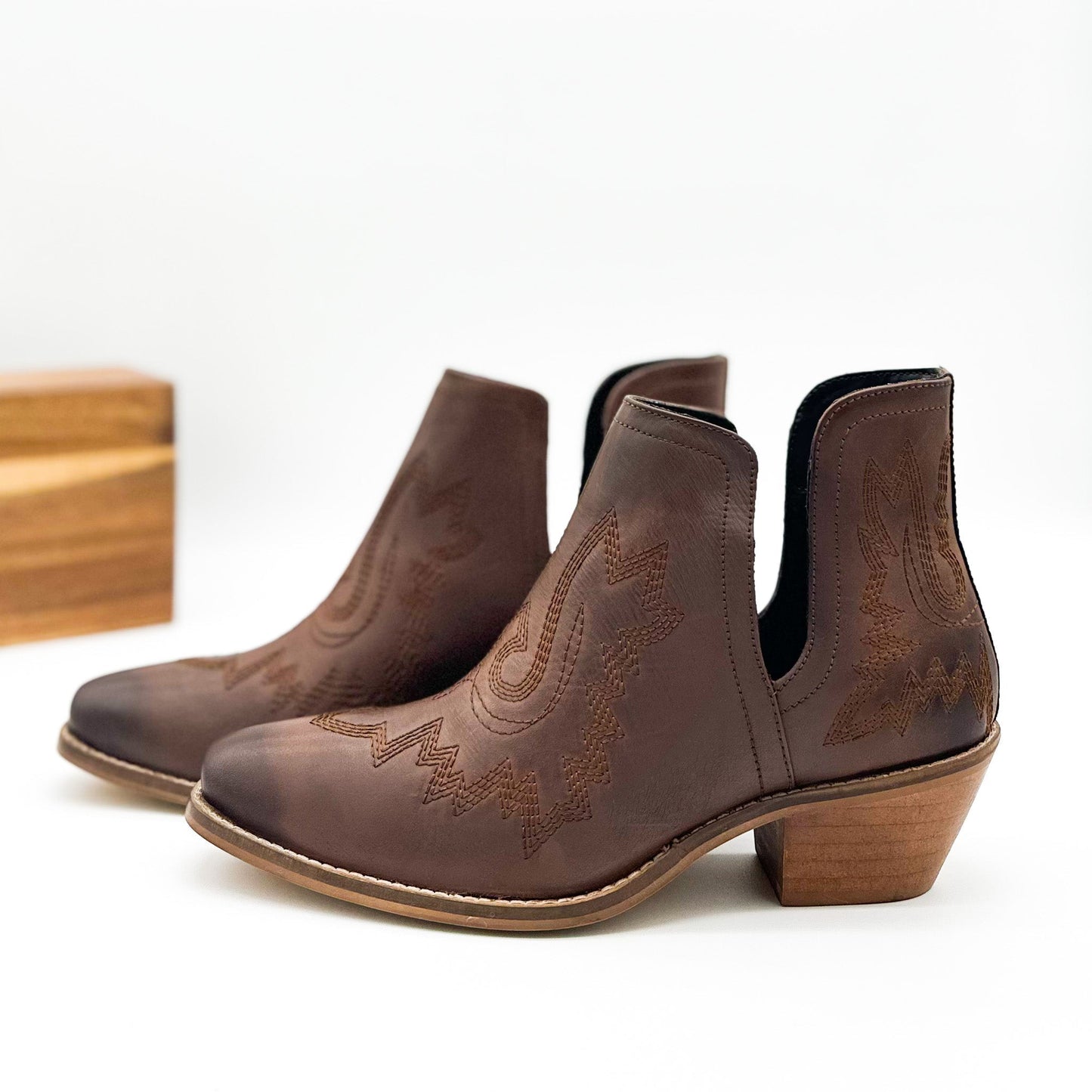 Kickin' Booties | Brown